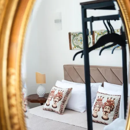Crisafi Luxury Flat Casa de hóspedes 3*